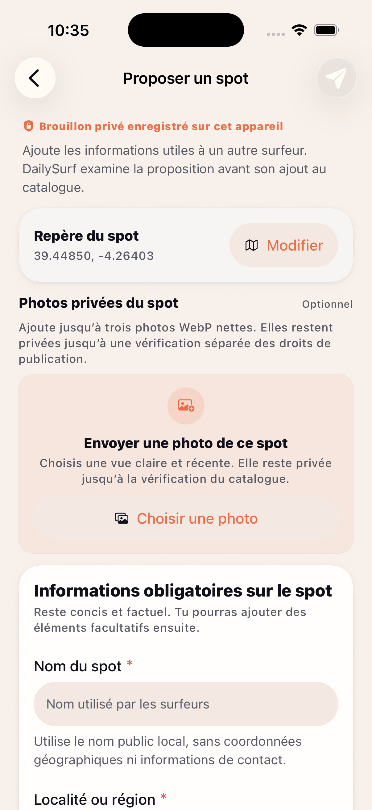 Formulaire permettant d’ajouter les informations et les photos privées d’un spot